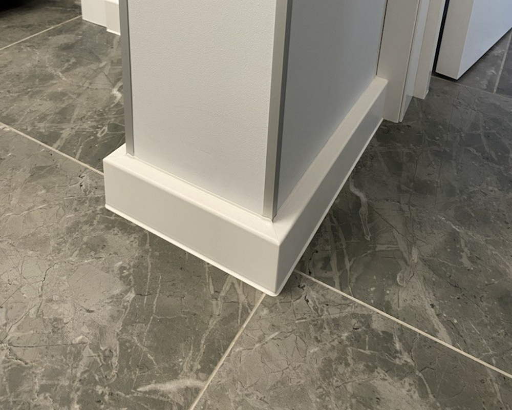 Плинтус ХДФ Dollken Cubu Flex Life 80мм х 2,5 м 1005 Белый RAL 9003