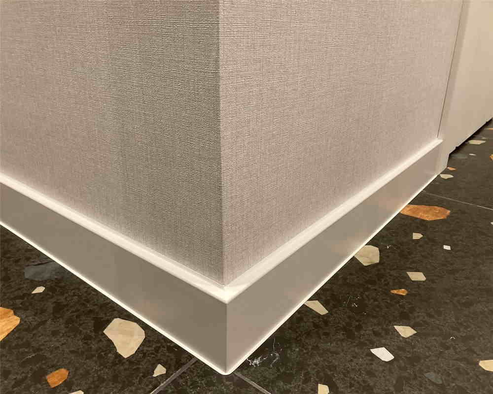 Плинтус ХДФ Dollken Cubu Flex Life 80мм х 2,5 м 1005 Белый RAL 9003