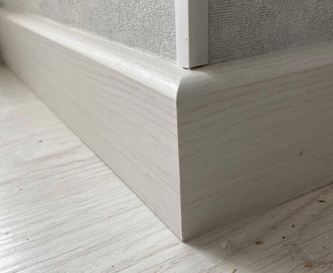 Плинтус МДФ Волшебная палочка. Гарден .228 Дуб Слоновая кость