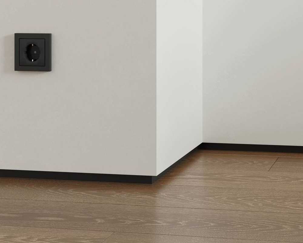 Теневой плинтус Лука Плт 95.2500.00