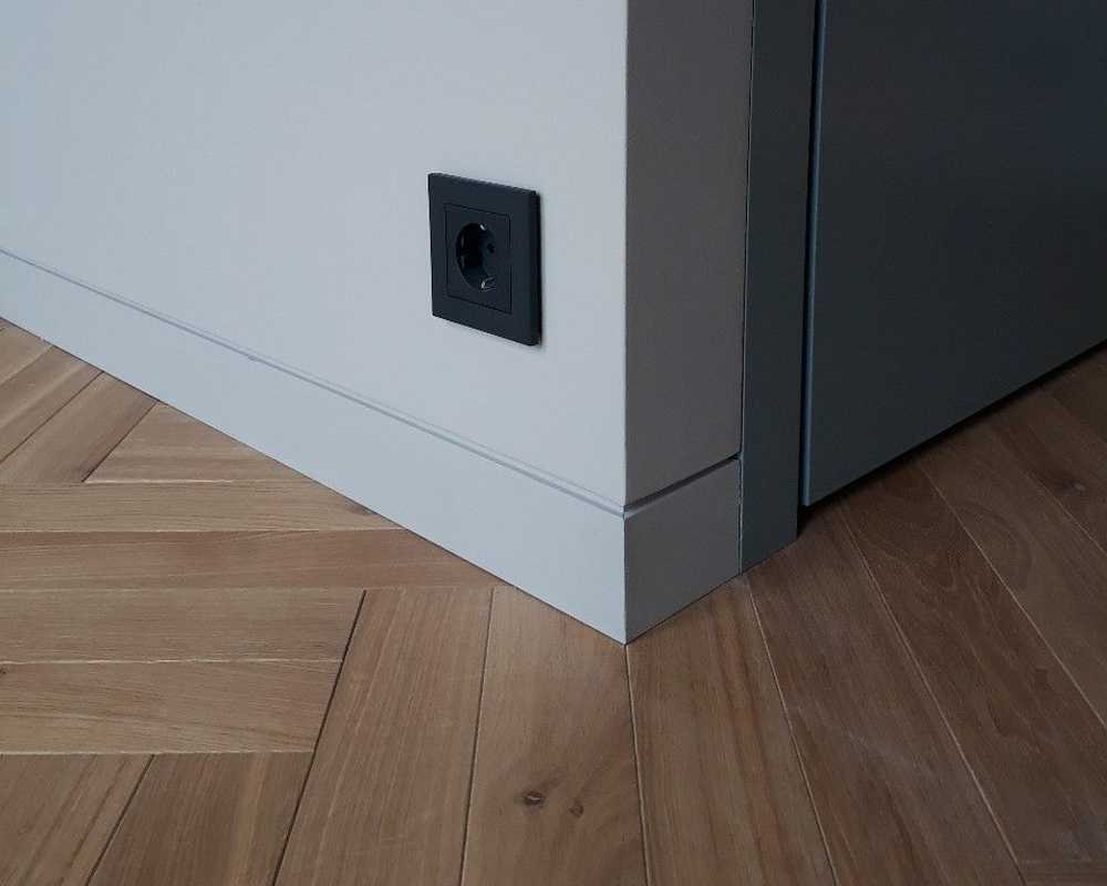 Теневой плинтус Лука Плт 95.2500.215