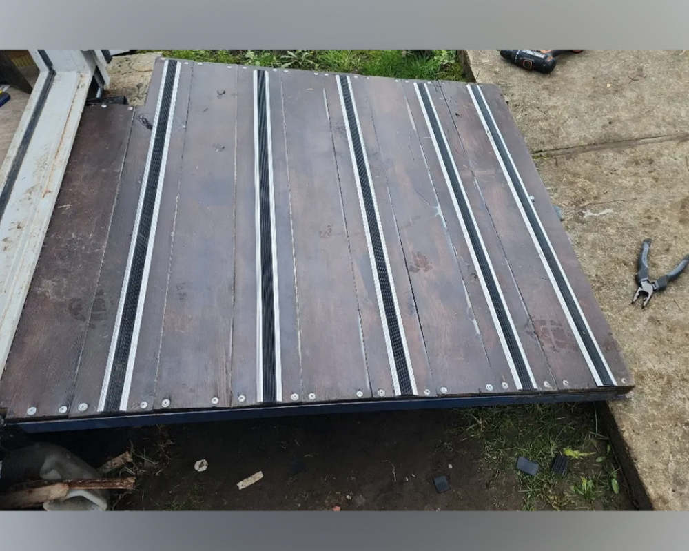 Порог одноуровневый ПС 08-1.900.02л Залото анод